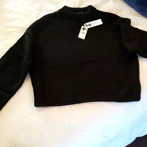 Black express cropped sweater